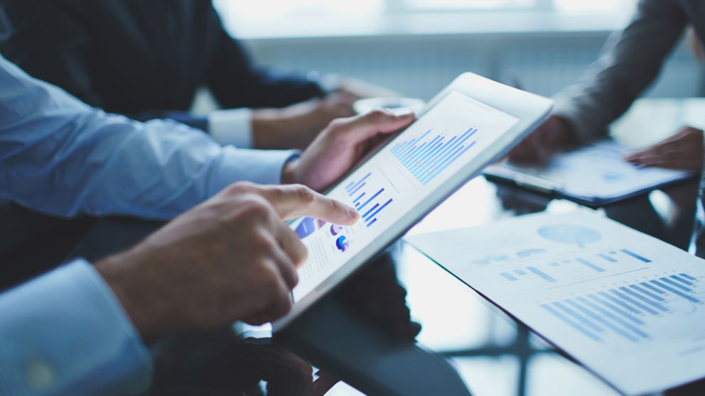 Supply Chain Management with the Help of Real-time Data from IoT Devices