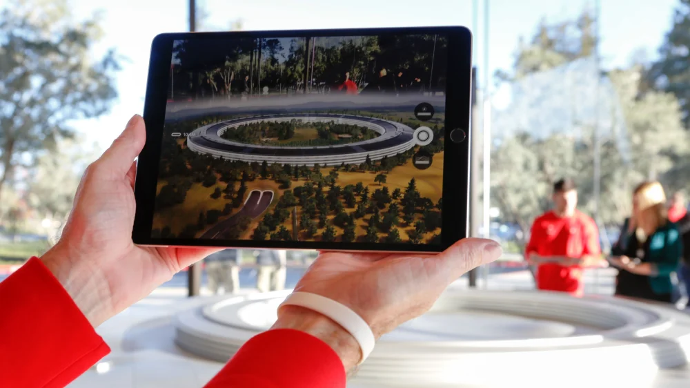 Make Your Way into the Augmented Reality World